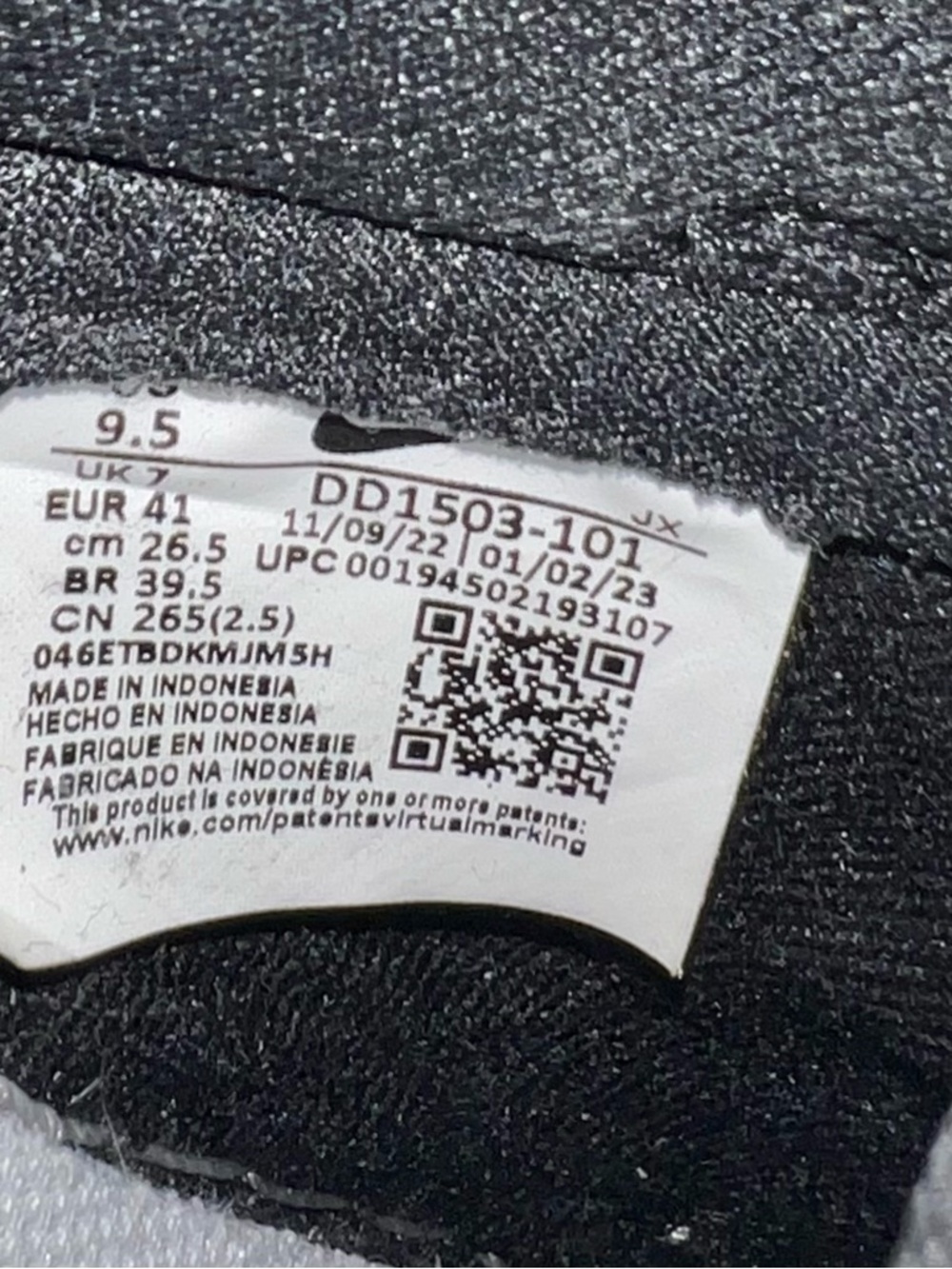 Nike Women's Dunk Low - Black and White Size 9.5 - Picture 7 of 11